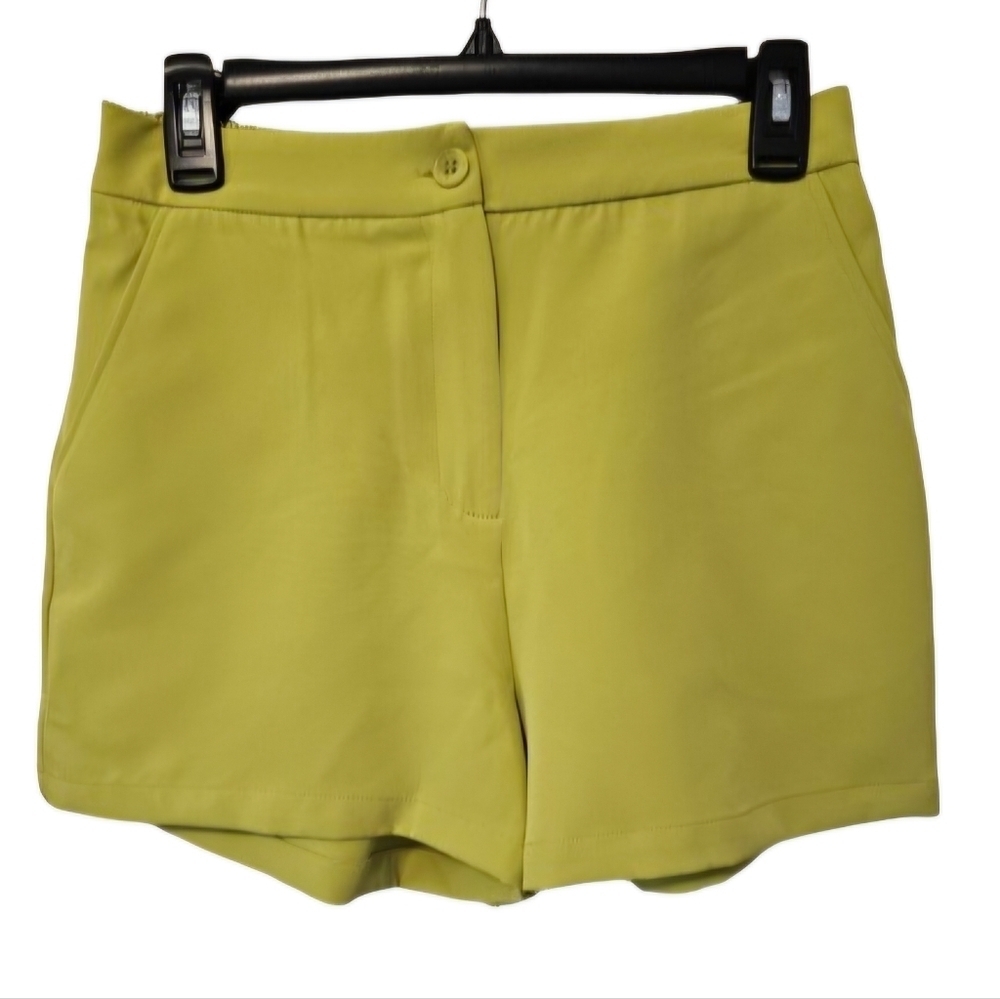 Sincerely Jules Chartreuse Dress Shorts Women's Size Size Medium NWOT
